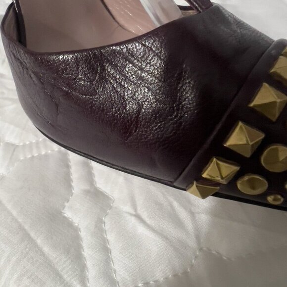 Gucci Coline Studded T-Strap Pumps Burgundy Gold Spikes Leather 40.5 Italy - Picture 13 of 15